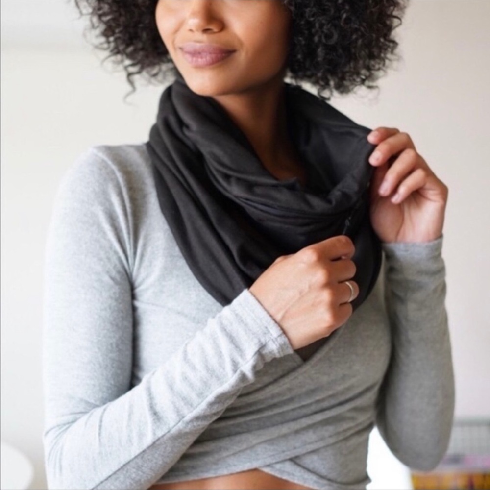 Beyond Yoga Pocket Infinity Scarf